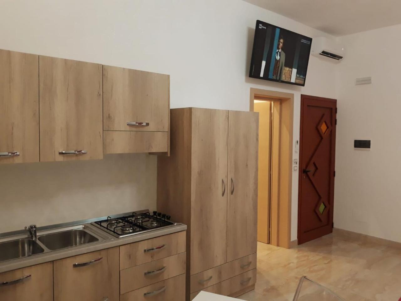Il Vittoriano Aparthotel Порто Чезарео Екстериор снимка