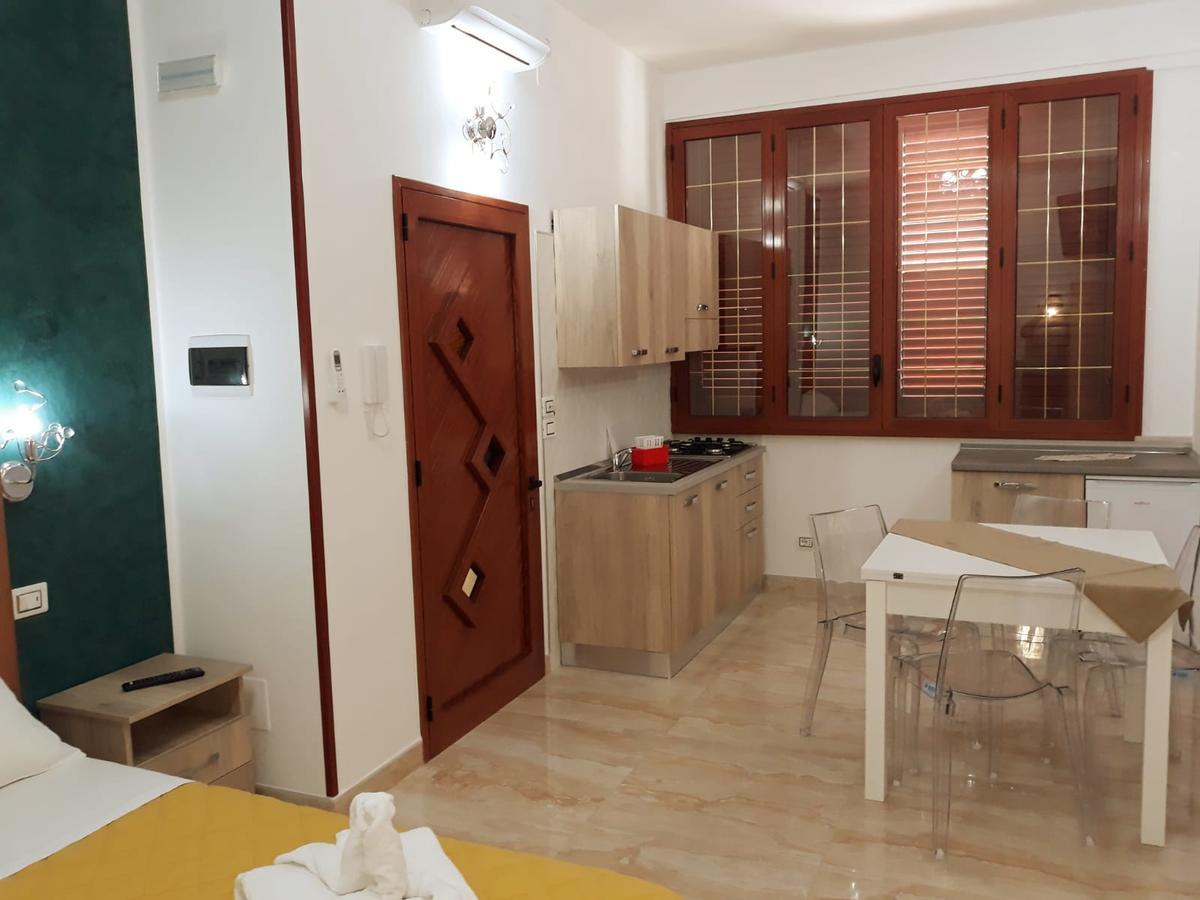 Il Vittoriano Aparthotel Порто Чезарео Екстериор снимка